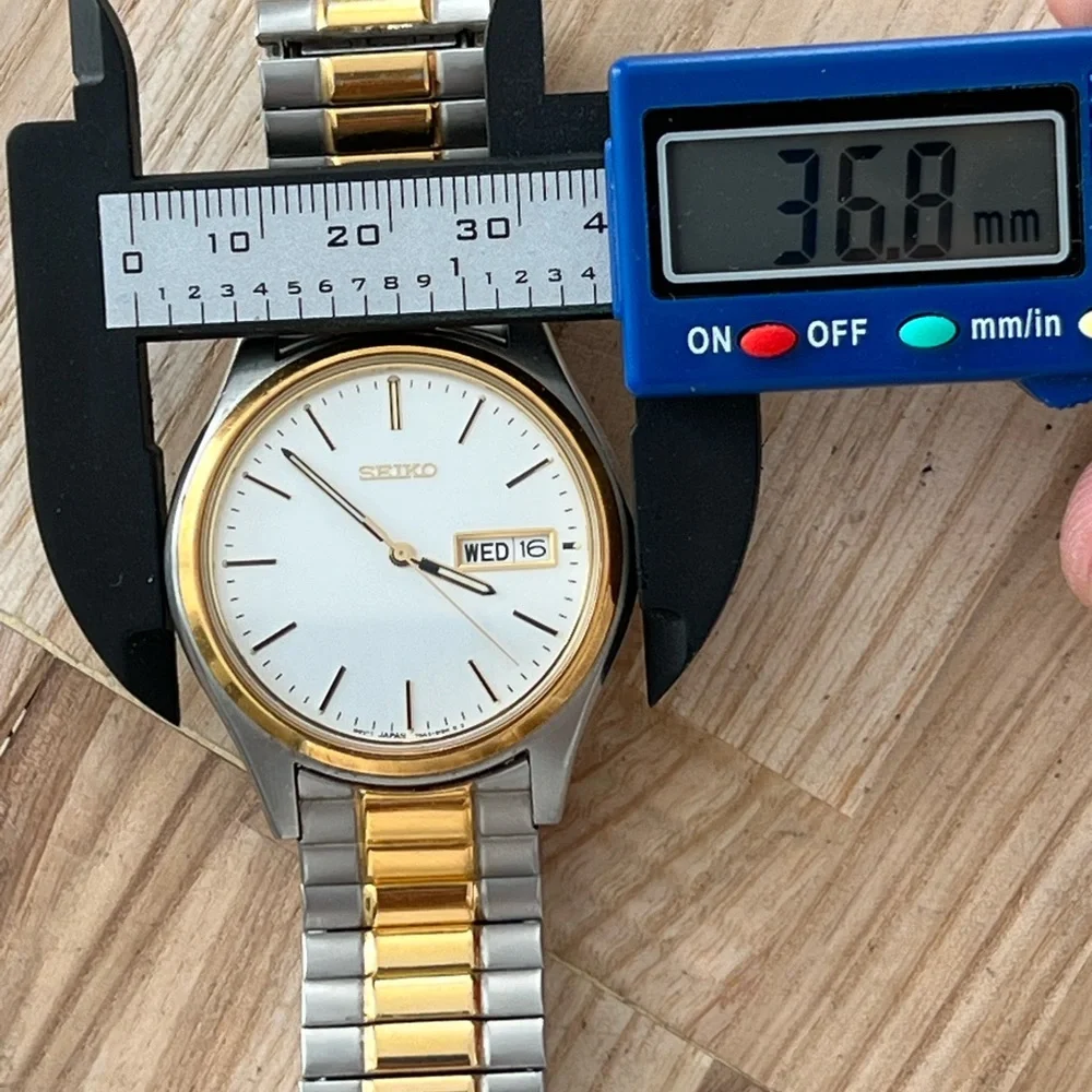 Seiko Men’s Watch Silver Dial Day Date Windows Two-Tone Stretch Bracelet